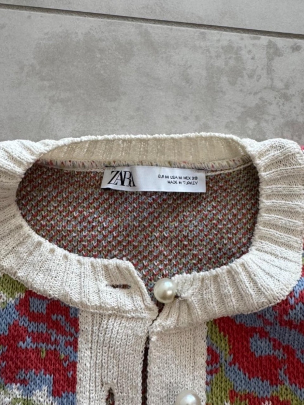 ZARA floral jacquard pearl button cardigan in ivory - Picture 3 of 4
